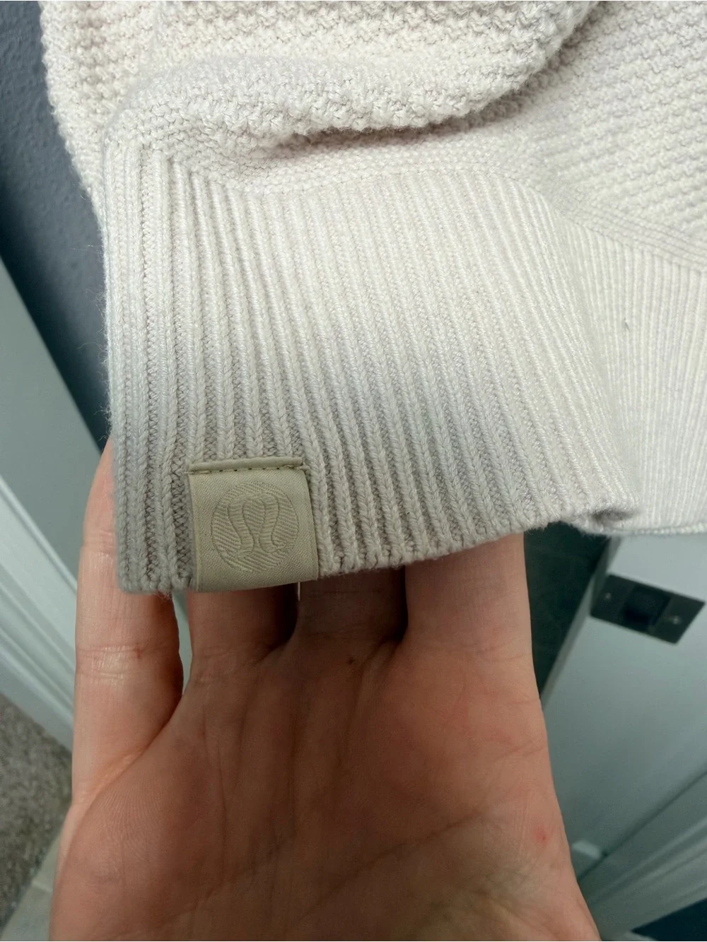 lululemon athletica Men’s Cream Crewneck Knit Sweater